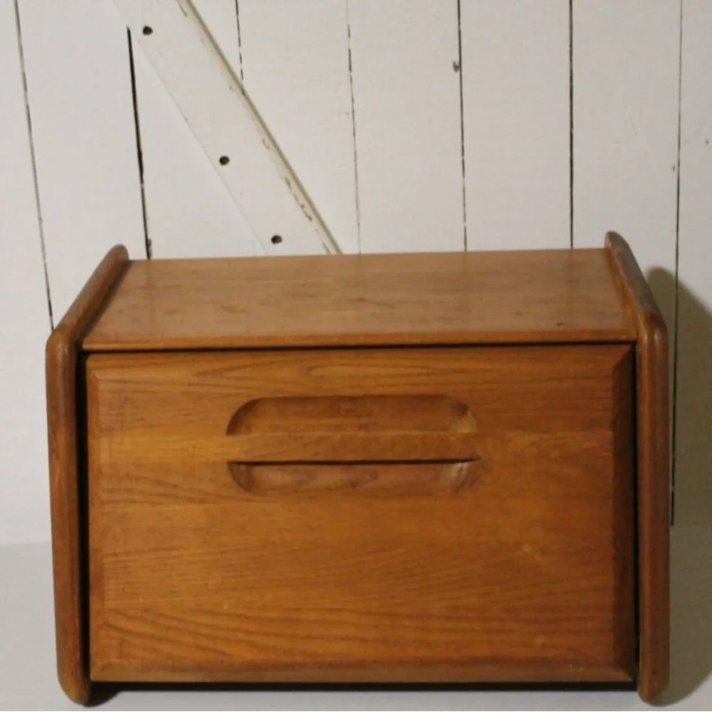 Wooden Vintage Bread Box with Pull Door Closure 15.5